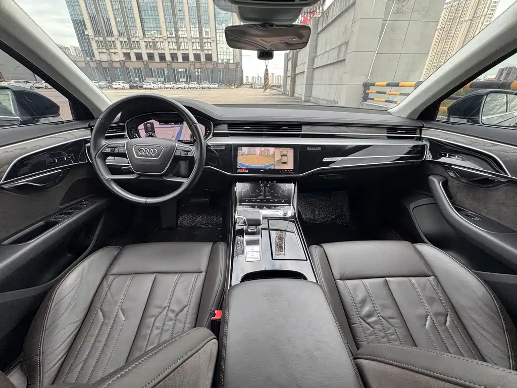Audi A8 — фото 8