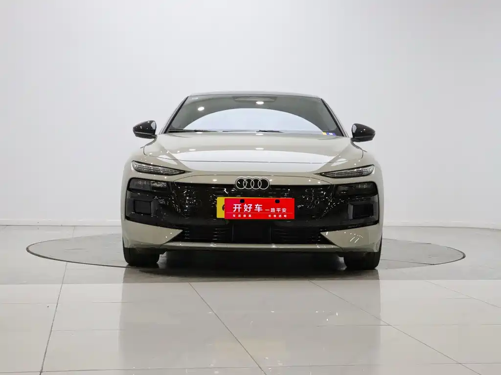 Audi A6L e-tron — фото 2