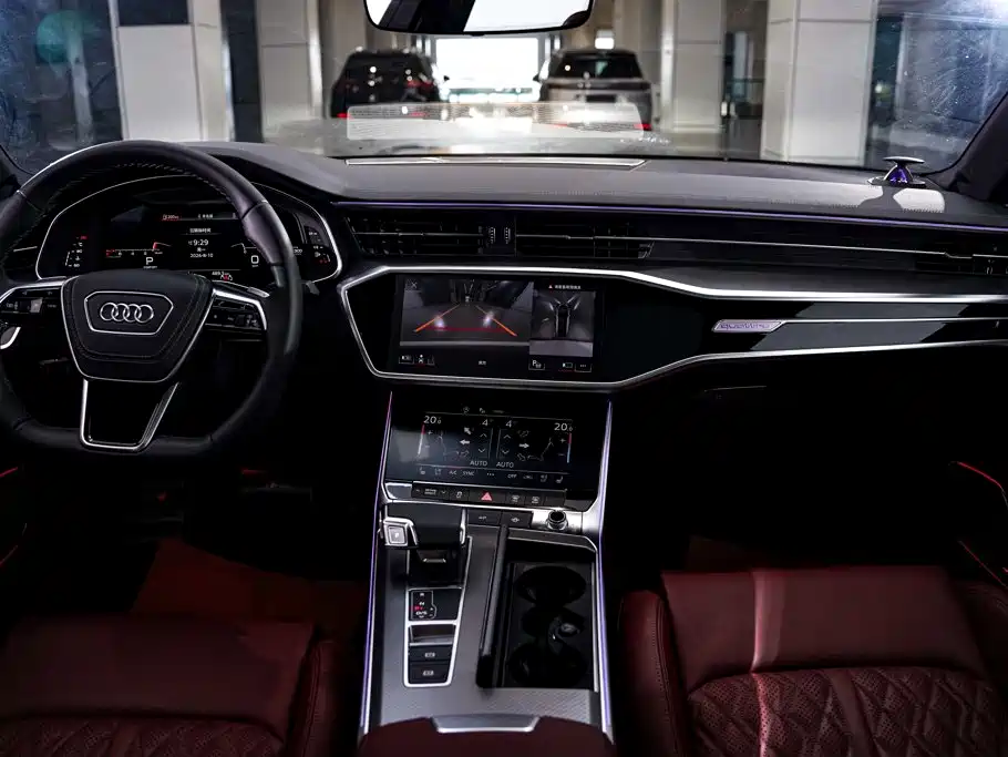 Audi A7L — фото 14