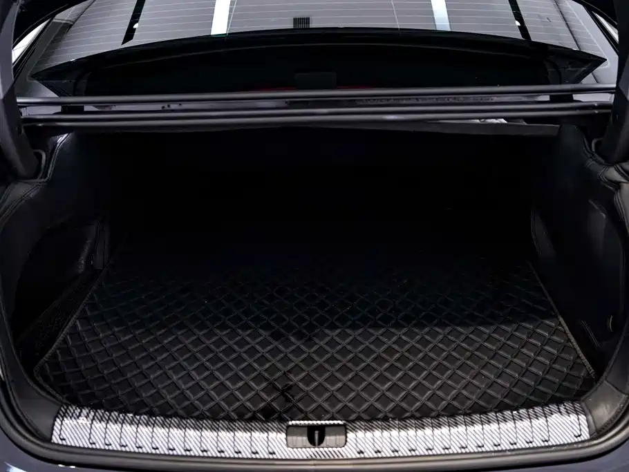 Audi A7L — фото 31