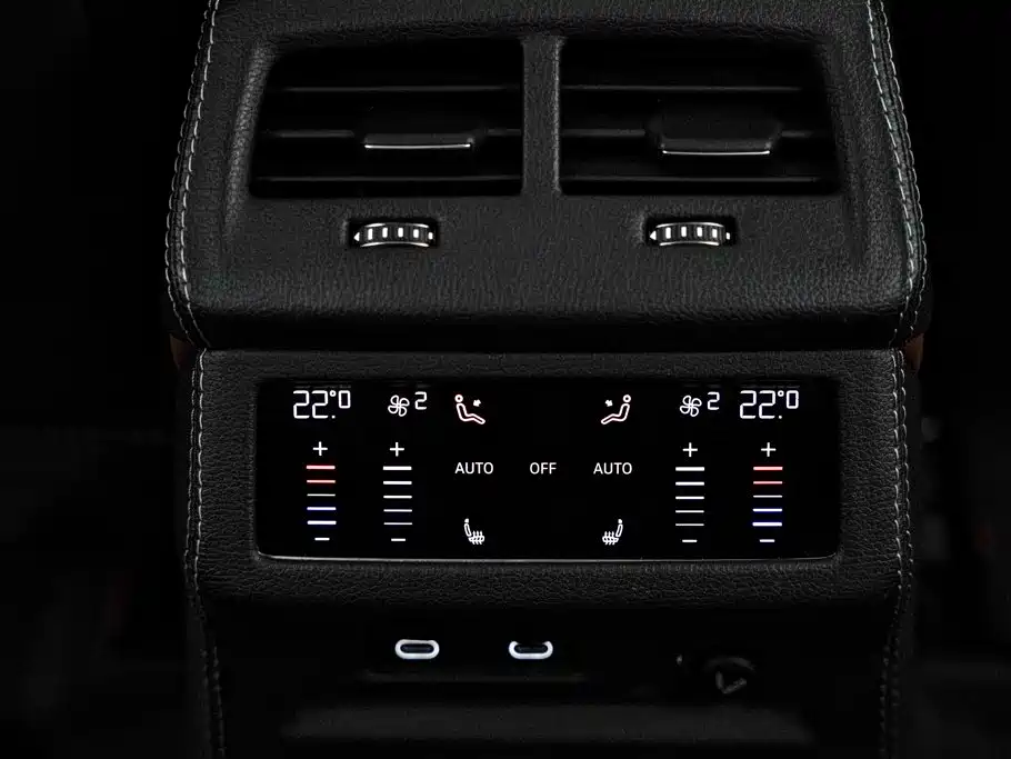 Audi A7L — фото 32