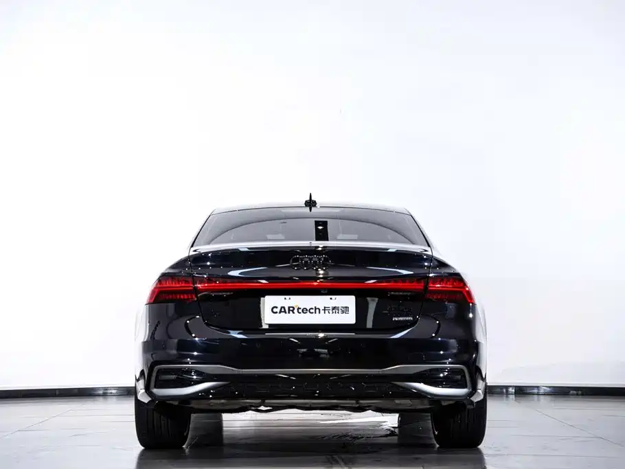 Audi A7L — фото 7