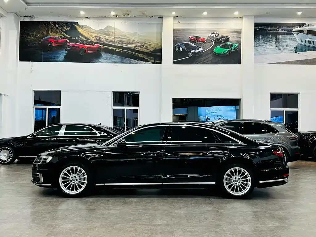 Audi A8 — фото 3