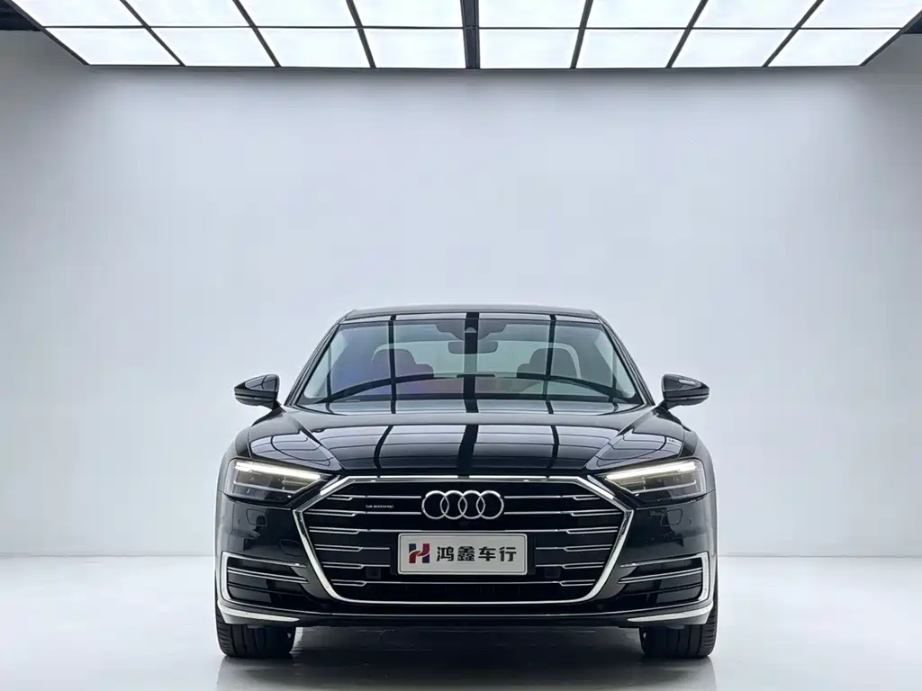 Audi A8 — фото 2