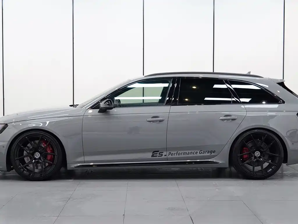Audi RS 4 — фото 4