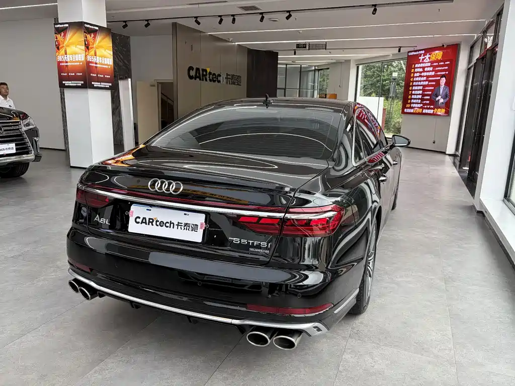 Audi A8 — фото 5