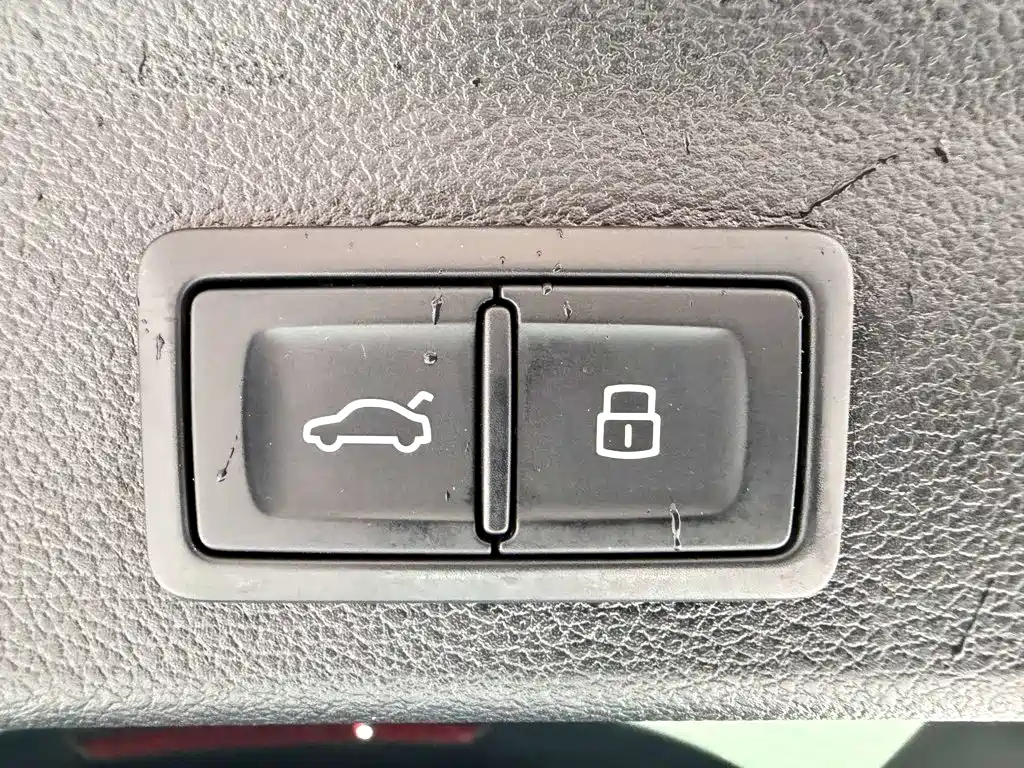 Audi Q3 — фото 28