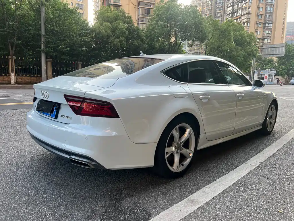 Audi A7 — фото 13