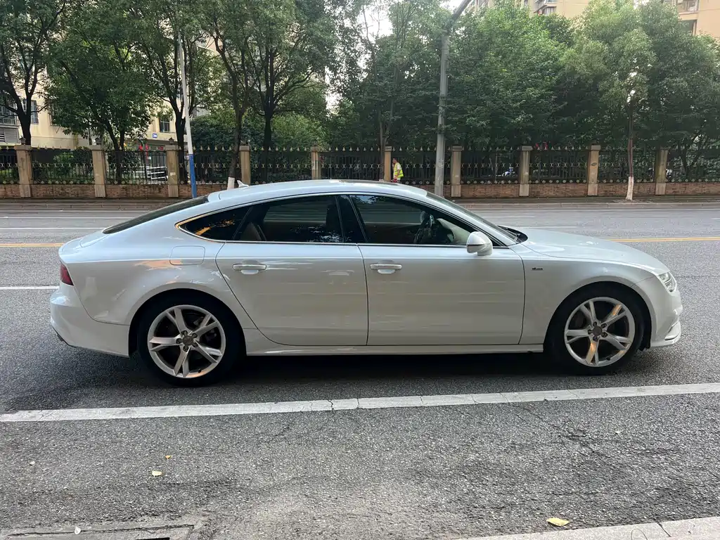 Audi A7 — фото 15