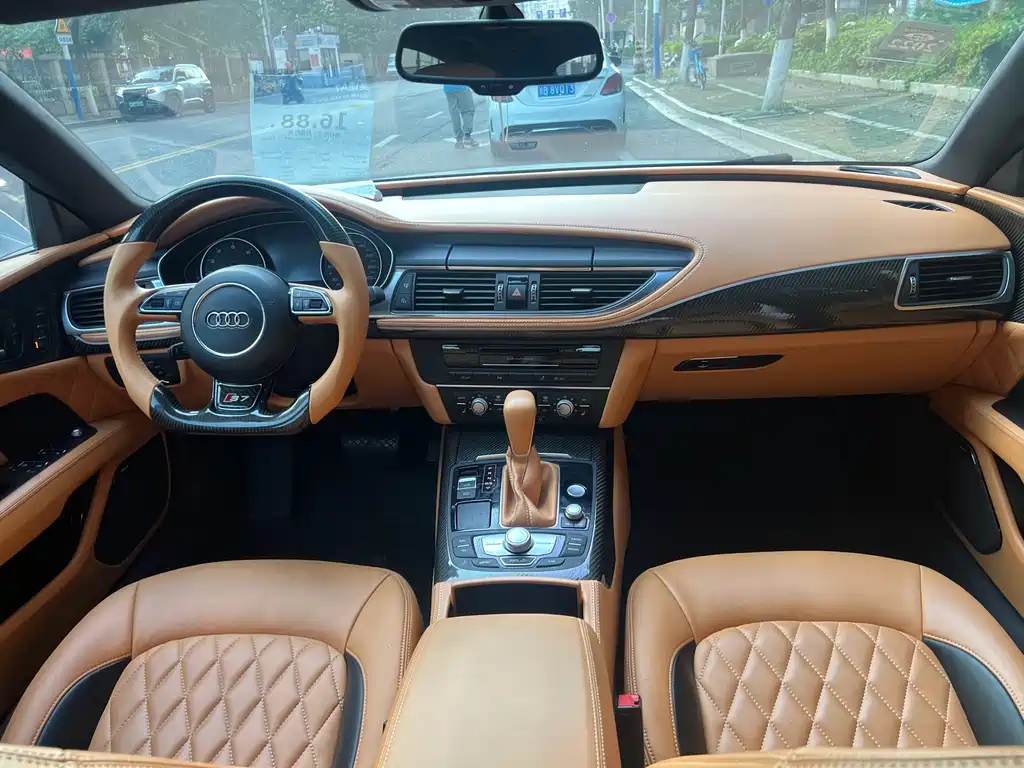 Audi A7 — фото 27