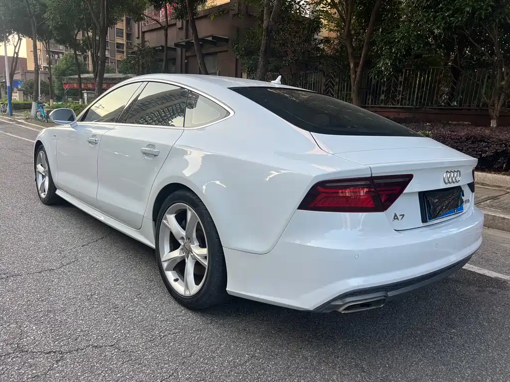 Audi A7 — фото 8