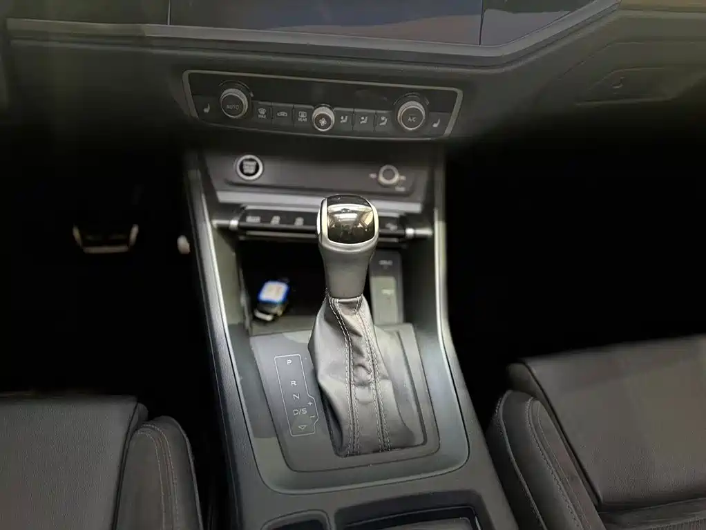 Audi Q3 Sportback — фото 13