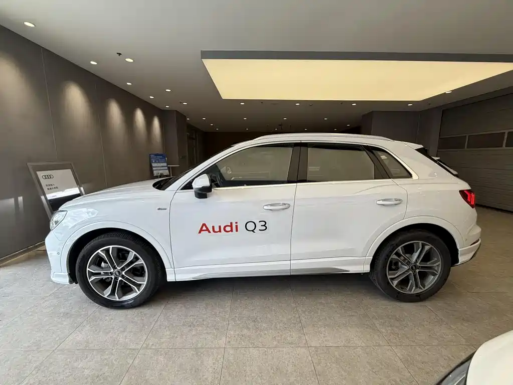 Audi Q3 — фото 3