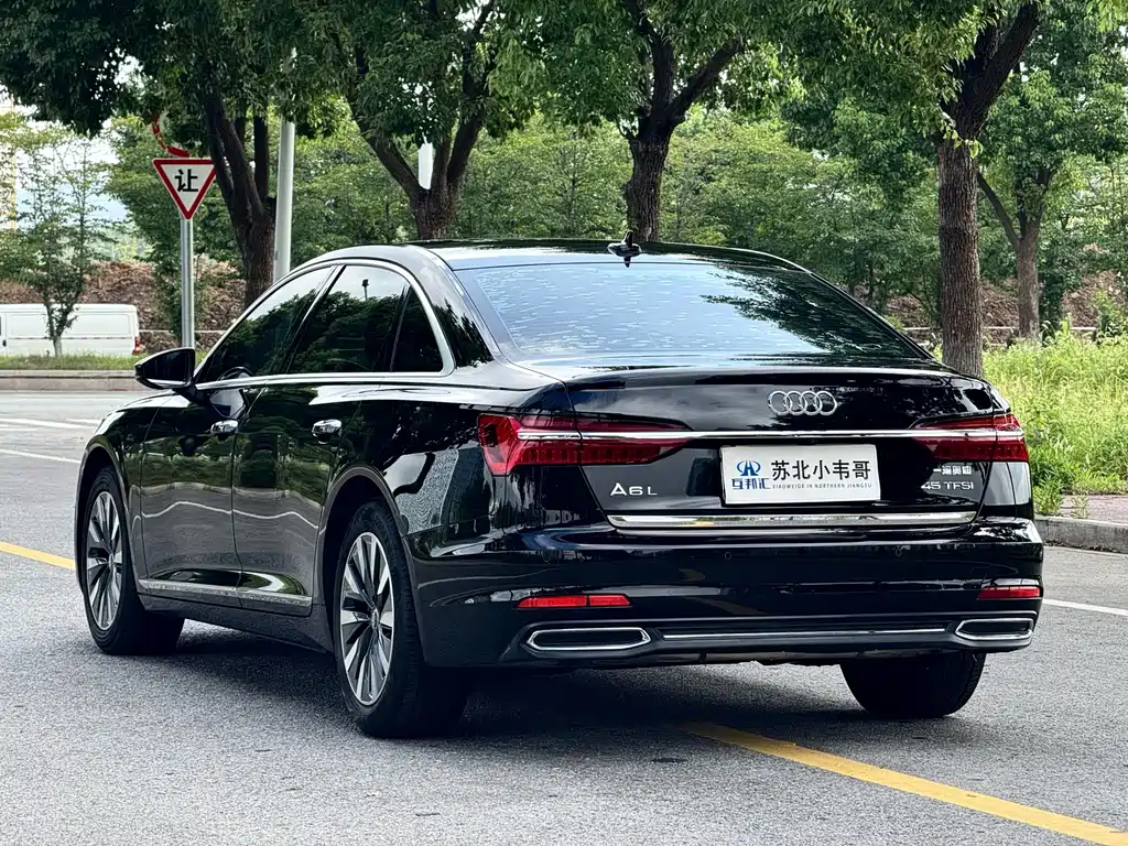 Audi A6L — фото 6