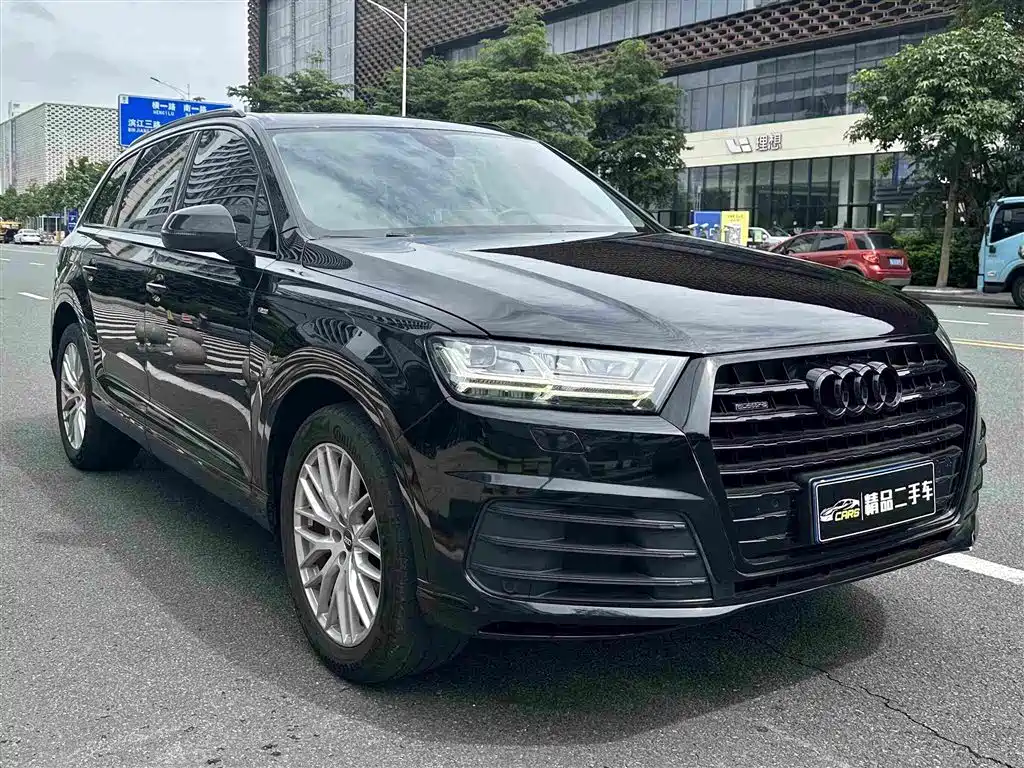 Audi Q7 — фото 3