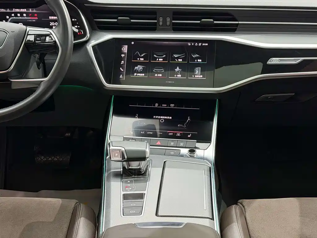 Audi A7L — фото 21