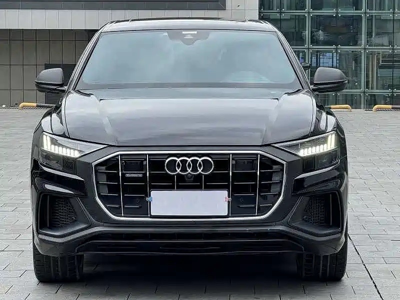 Audi Q8 — фото 2