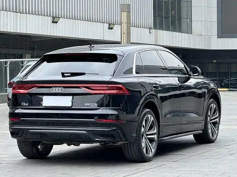 Audi Q8 — фото 11