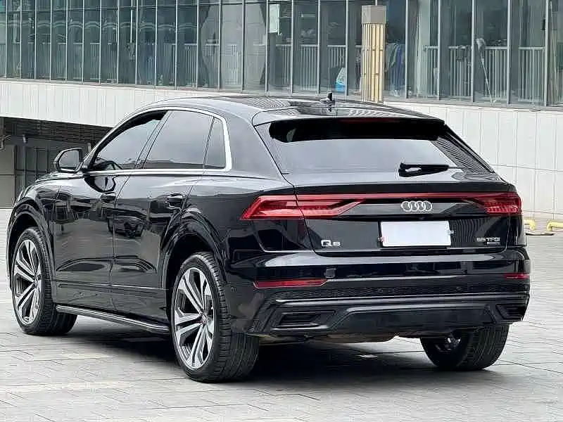 Audi Q8 — фото 13