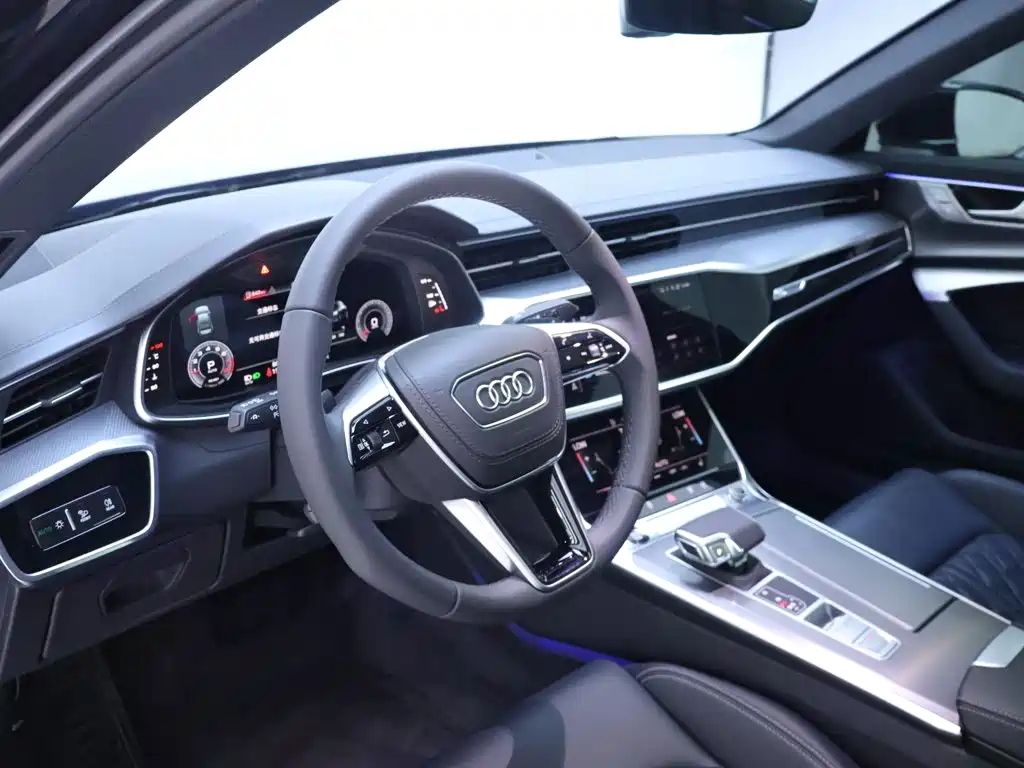 Audi A6L — фото 11