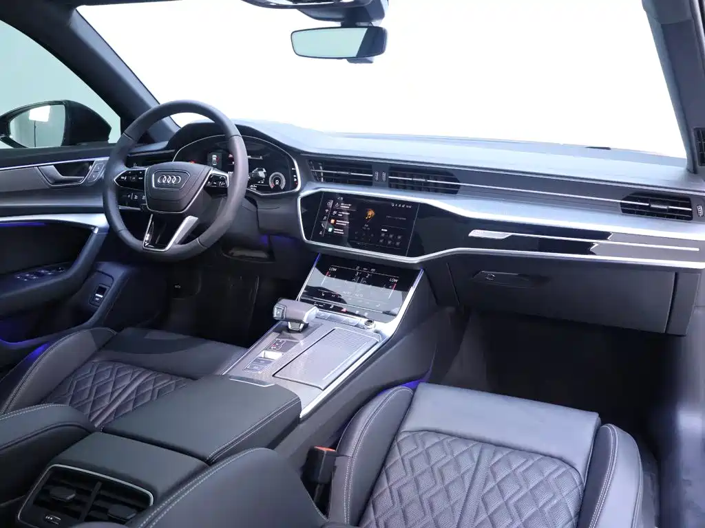 Audi A6L — фото 20