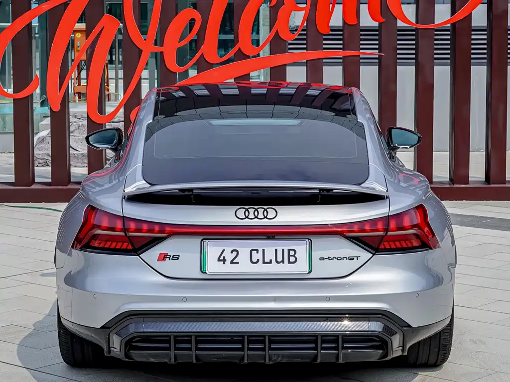 Audi e-tron GT — фото 6