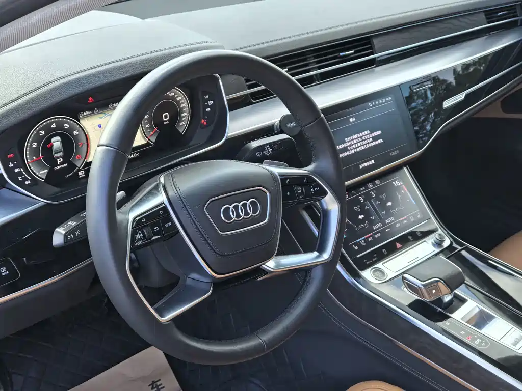 Audi A8 — фото 8