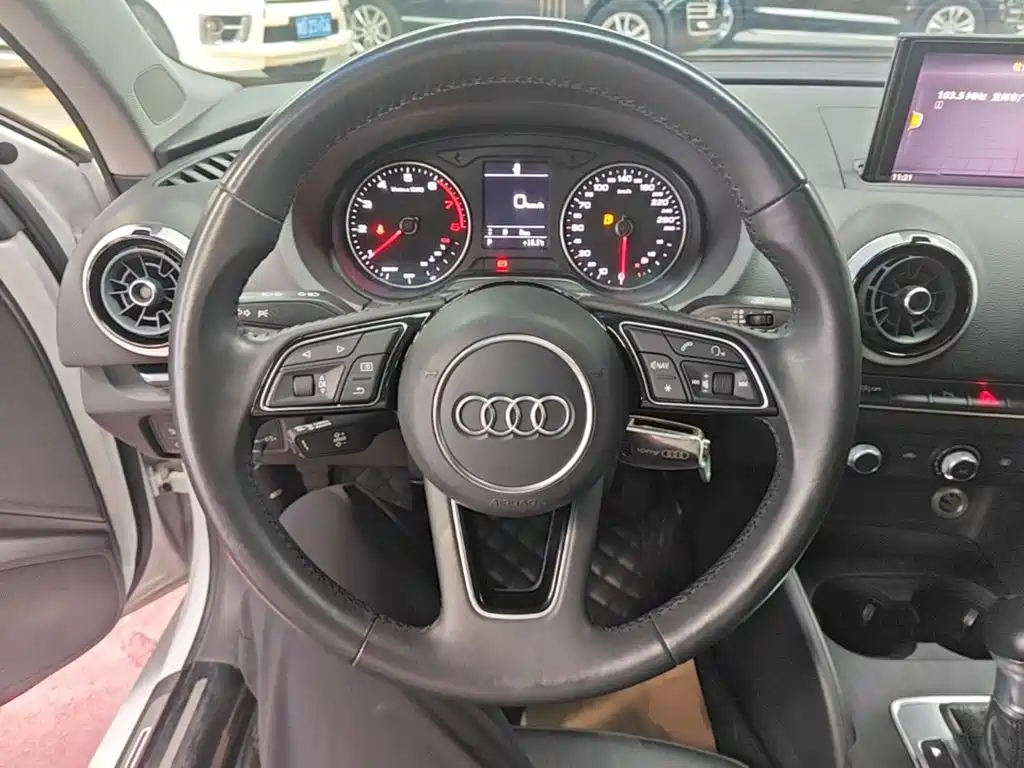 Audi A3 — фото 11