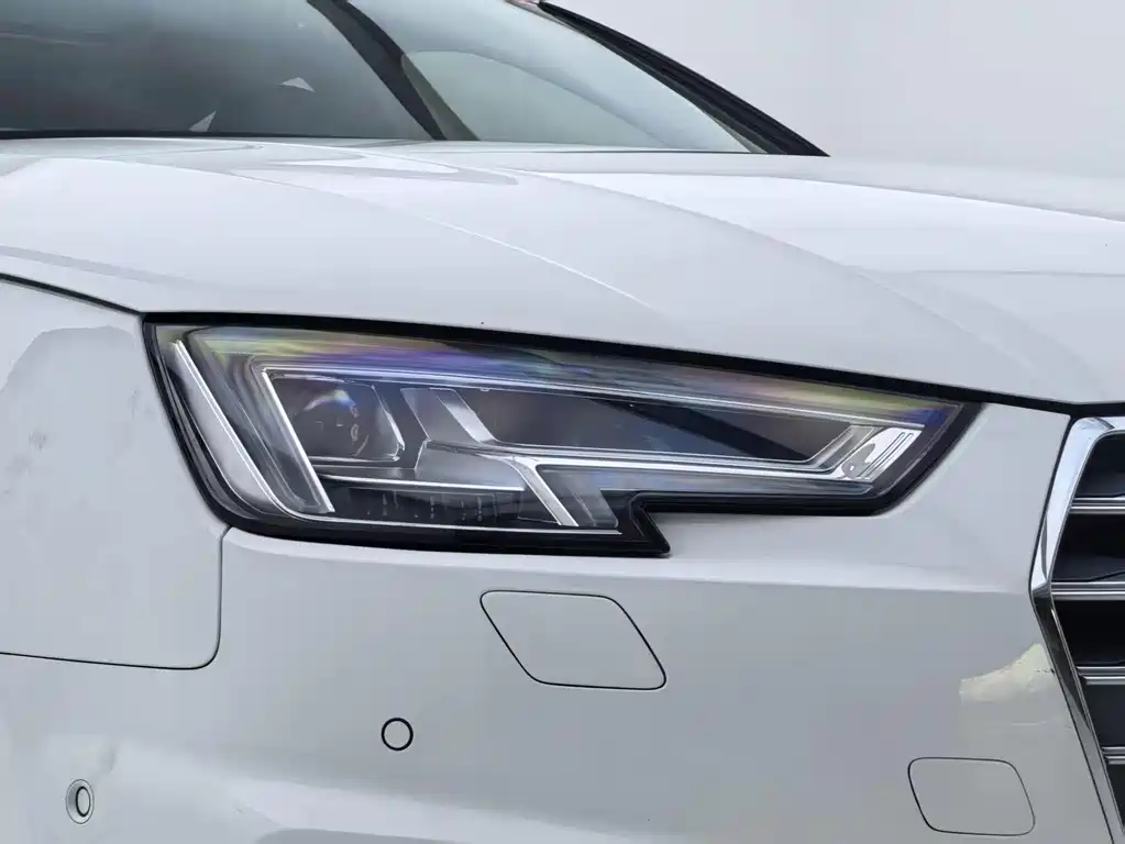 Audi A4L — фото 3