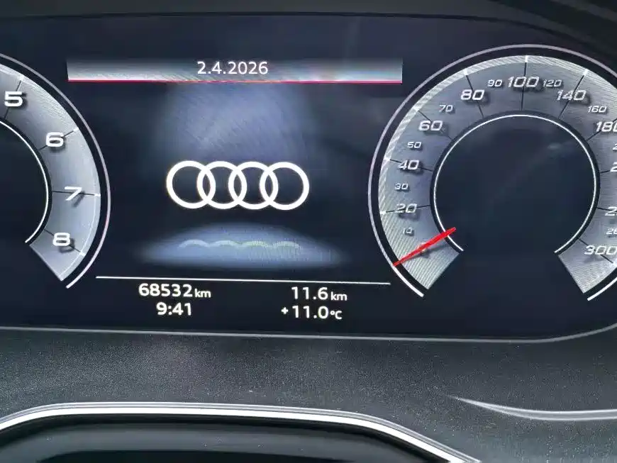 Audi A4L — фото 5