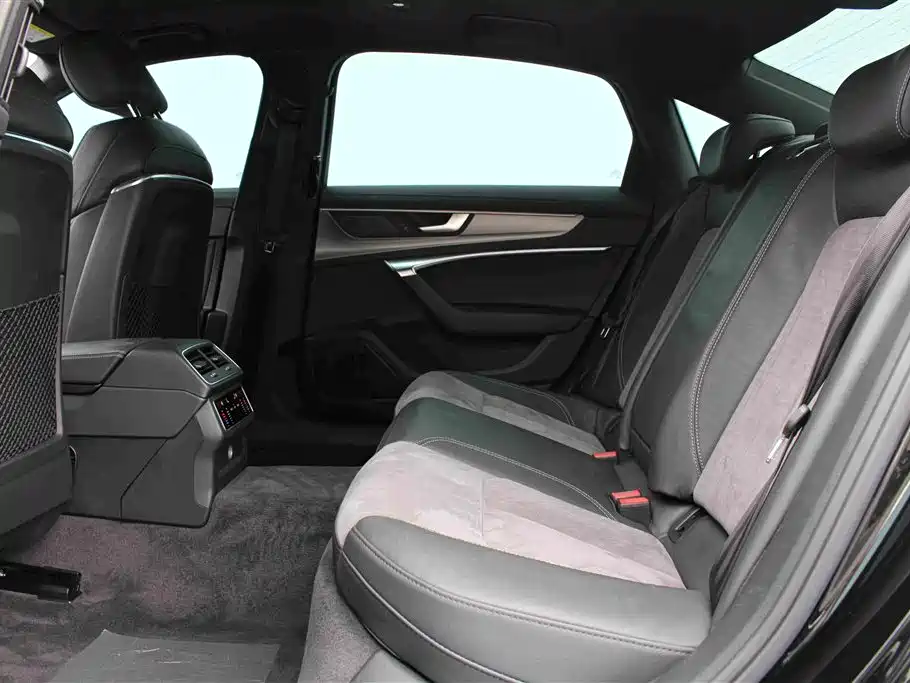 Audi A6L New Energy — фото 11