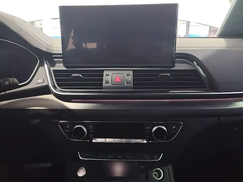 Audi Q5L Sportback — фото 13