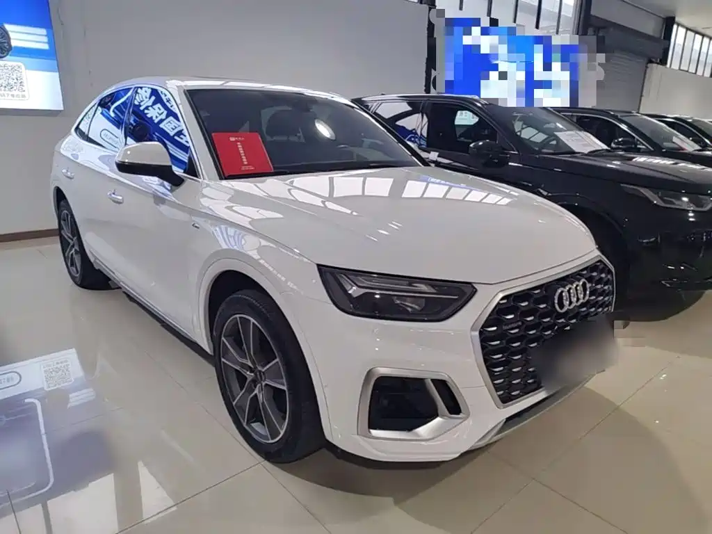 Audi Q5L Sportback — фото 4