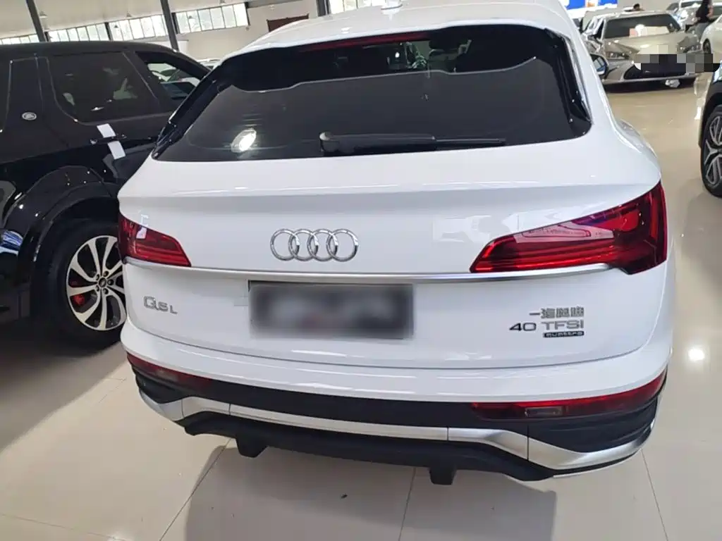Audi Q5L Sportback — фото 6