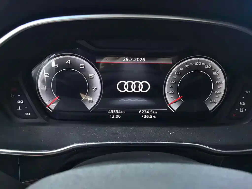 Audi Q3 Sportback — фото 3