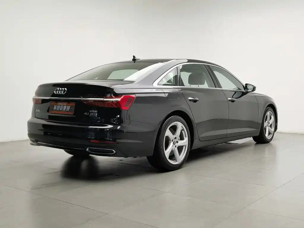 Audi A6L — фото 2