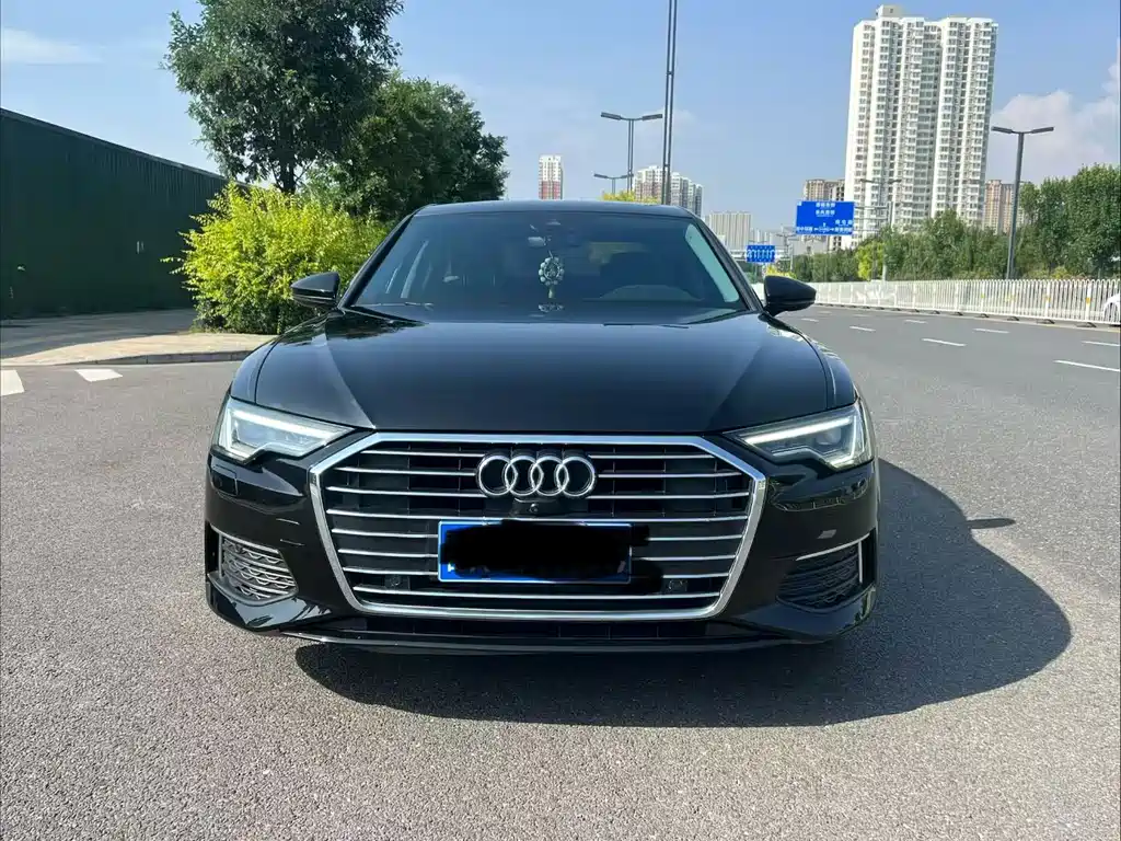 Audi A6L — фото 2