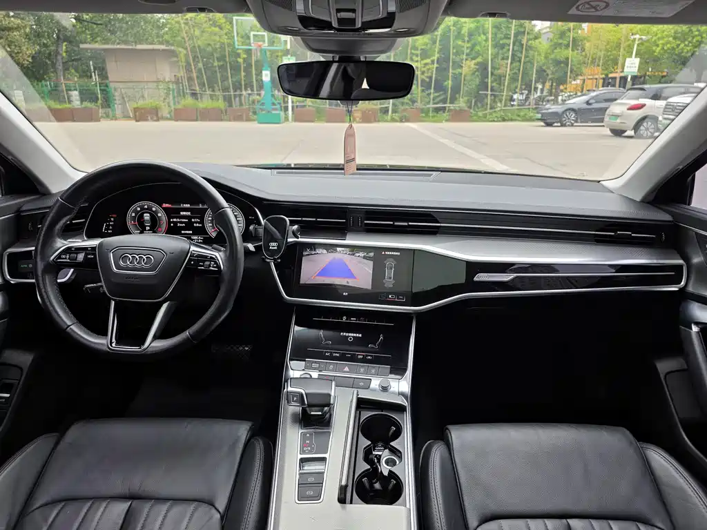 Audi A6L — фото 14