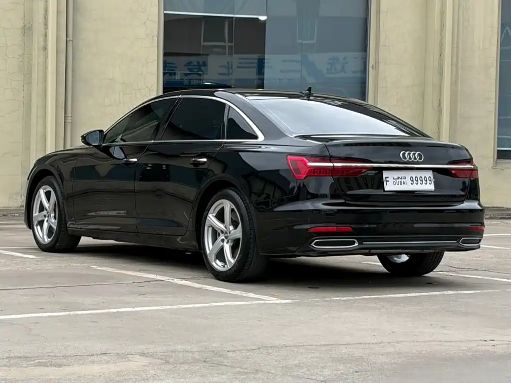 Audi A6L — фото 10