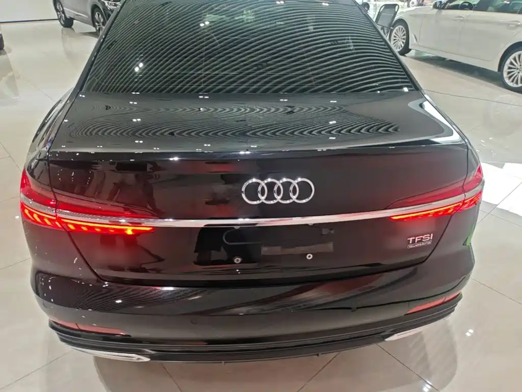 Audi A6L — фото 6