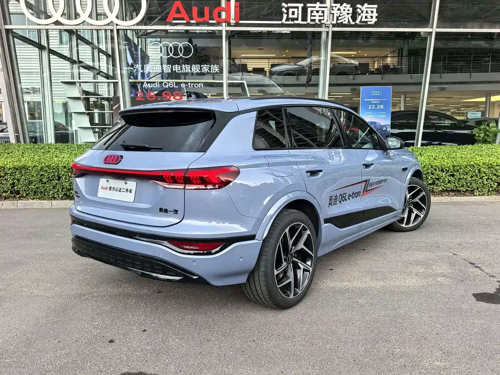 Audi Q6L e-tron — фото 3