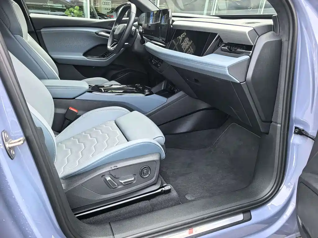 Audi Q6L e-tron — фото 9