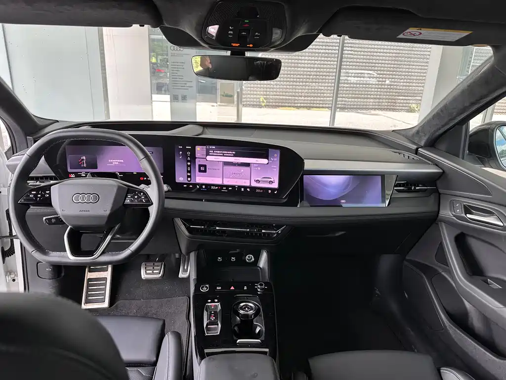 Audi Q6L e-tron — фото 6