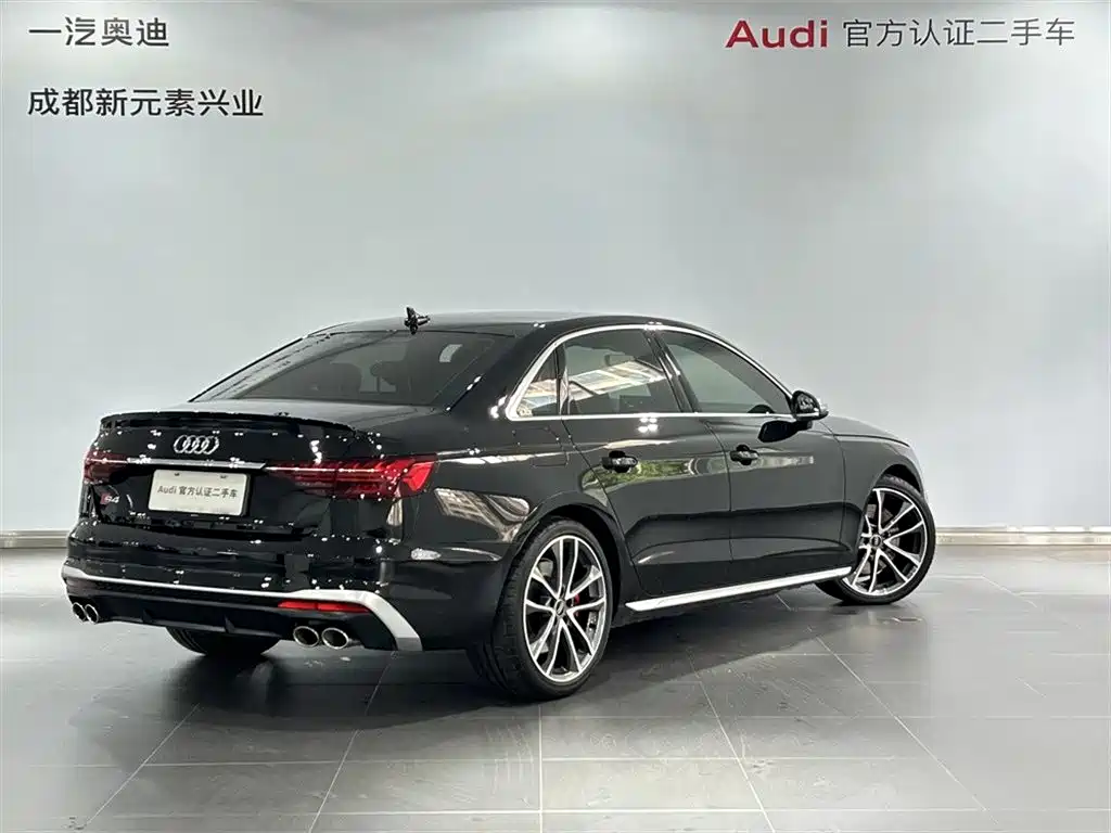 Audi S4 — фото 4