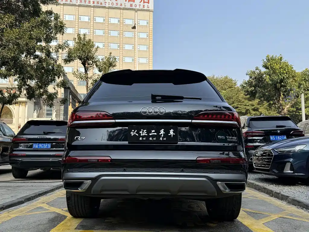 Audi Q7 — фото 5
