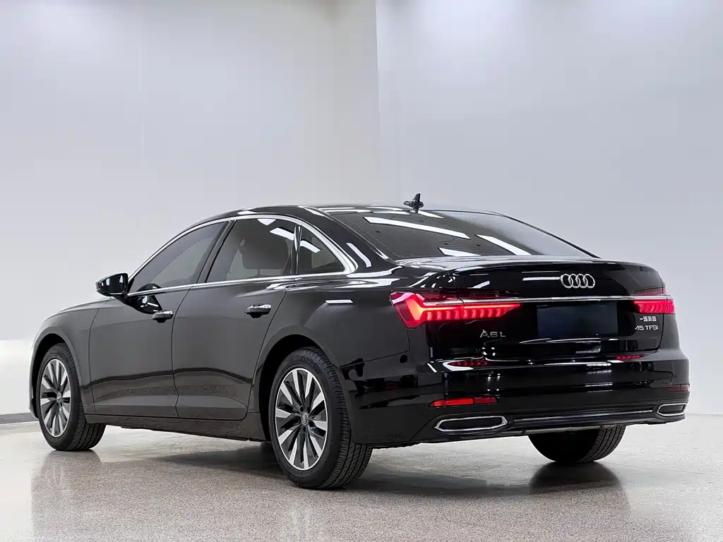Audi A6L — фото 7