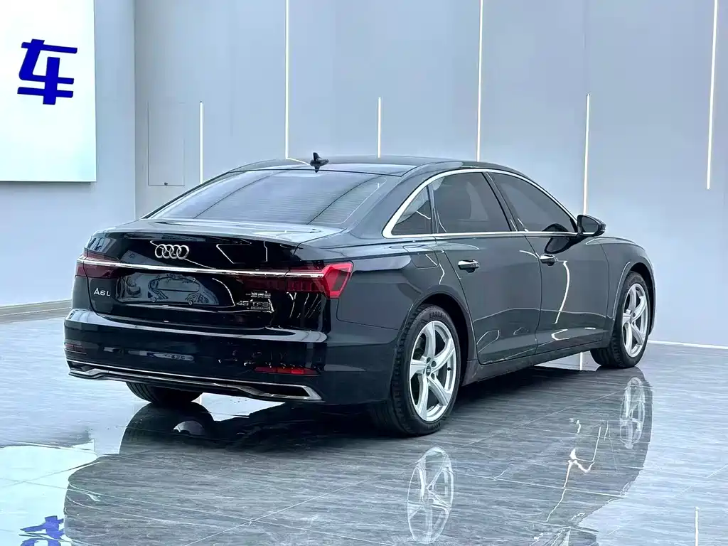 Audi A6L — фото 13