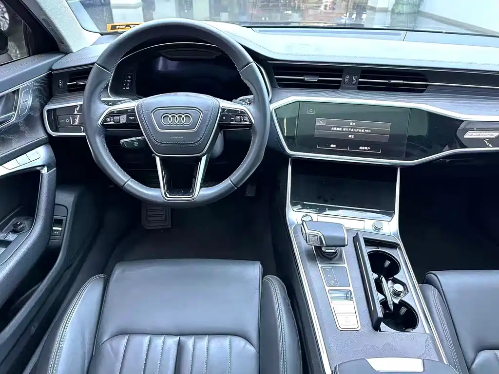 Audi A6L — фото 8