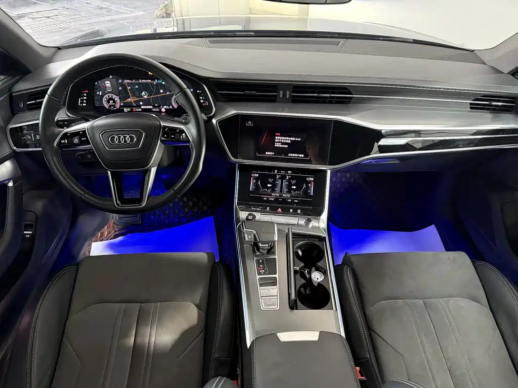 Audi A6L — фото 6