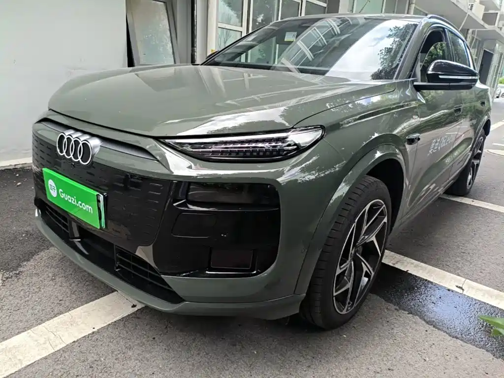 Audi Q6L e-tron — фото 2